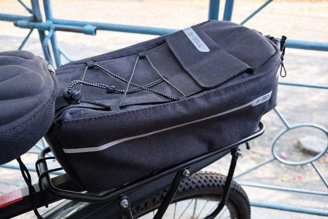 Trinx Edge Elite Hyd (Category: Bicycles) located in Las Pinas. Submitted by plusgarage.ph (Listing ID 1427913979, Image 3). Description: For sale: Trinx Edge Elite Hyd RFS: Switching to road bike Issues: Minor rusting on screws, and disk brakes Usage: almost 2 years Price: Php 10k (with 2k+ worth of accessories included) Slightly negotiable Included: - carrier bag - cycling chain protector pad - front and rear fenders - headlight with horn - hel