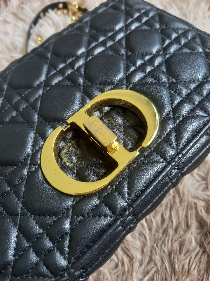 UNBRANDED CROSSBODY / SHOULDER BAG (Category: Cross-body Bags) located in Bulacan. Submitted by mariekitkit (Listing ID 1427869287, Image 3). Description: 𝘋𝘪𝘴𝘤𝘭𝘢𝘪𝘮𝘦𝘳: 𝙏𝙝𝙚 𝙨𝙝𝙤𝙥 𝙢𝙖𝙧𝙞𝙚𝙠𝙞𝙩𝙠𝙞𝙩 𝘢𝘳𝘦 𝘯𝘰𝘵 𝘢𝘴𝘴𝘰𝘤𝘪𝘢𝘵𝘦𝘥 𝘰𝘳 𝘢𝘧𝘧𝘪𝘭𝘪𝘢𝘵𝘦𝘥 𝘸𝘪𝘵𝘩 𝘢𝘯𝘺 𝘰𝘧 𝘵𝘩𝘦 𝘣𝘳𝘢𝘯𝘥𝘴 𝘧𝘦𝘢𝘵𝘶𝘳𝘦𝘥.𝘈𝘭𝘭 𝘵𝘳𝘢𝘥𝘦𝘮𝘢𝘳𝘬𝘴, 𝘭𝘰𝘨𝘰𝘴 𝘢𝘯𝘥 𝘤𝘰𝘱𝘺𝘳𝘪𝘨𝘩𝘵𝘴 𝘳𝘦𝘴𝘦𝘳𝘷𝘦𝘥 𝘵𝘰 𝘵𝘩𝘦 𝘰𝘳𝘪𝘨𝘪𝘯𝘢𝘭 �
