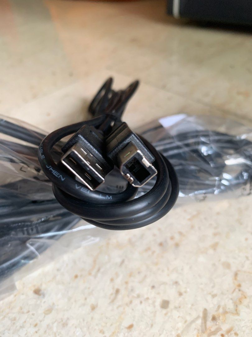 USB-A to USB-B Cables (1.8m)405967650035476480