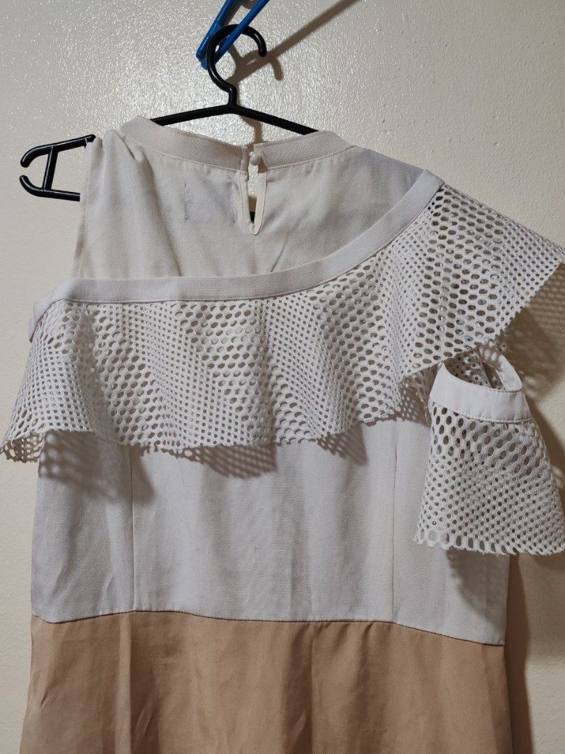 White and Beige Cold Shoulder Dress (Category: Dresses) located in Manila. Submitted by decluttermommma (Listing ID 1427828810, Image 3). Description: super nice can do lbc/ lalamove shipping location is angono/ qc.