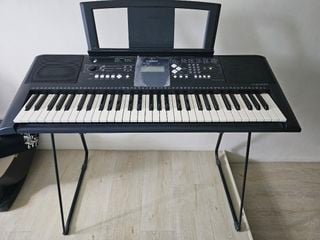 Yamaha PSR - E243 Keyboard with Stand, Hobbies & Toys, Musical ...