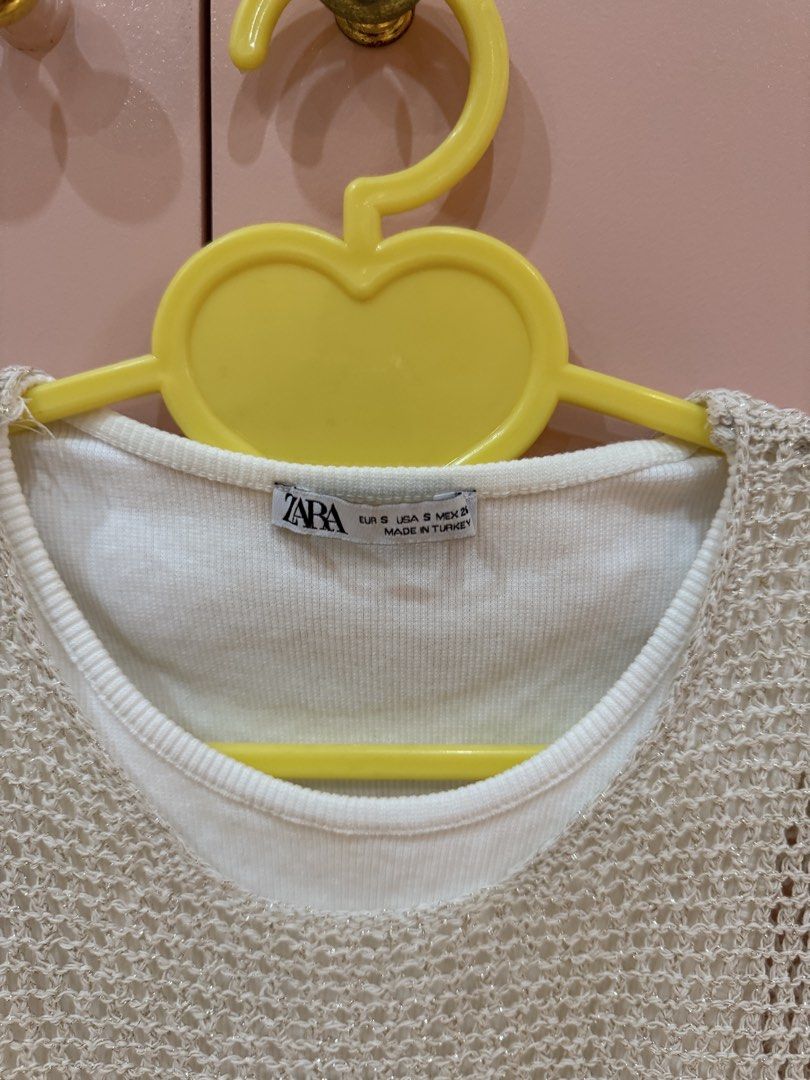Zara Knit + Tank Top (S) (Category: Sleeveless) located in Bacolod City. Submitted by kimsob (Listing ID 1427845517, Image 3). Description: MOD: ~P80 (Ships from Bacolod via J&T).