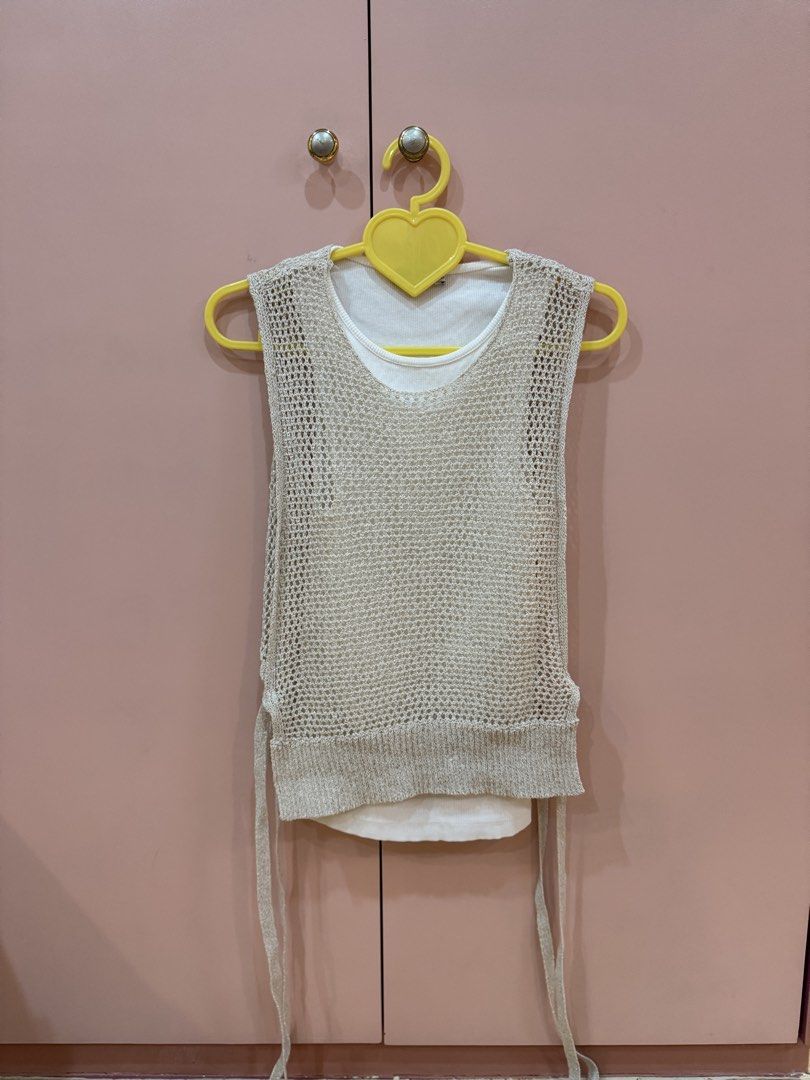 Zara Knit + Tank Top (S) (Category: Sleeveless) located in Bacolod City. Submitted by kimsob (Listing ID 1427845517, Image 1). Description: MOD: ~P80 (Ships from Bacolod via J&T).