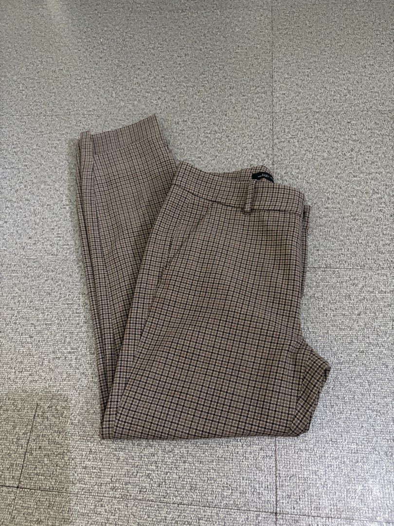 Zara Woman Checkered Pants (Category: Other Bottoms) located in Quezon City. Submitted by ysahco (Listing ID 1427785469, Image 1). Description: I can send a ww for queries .