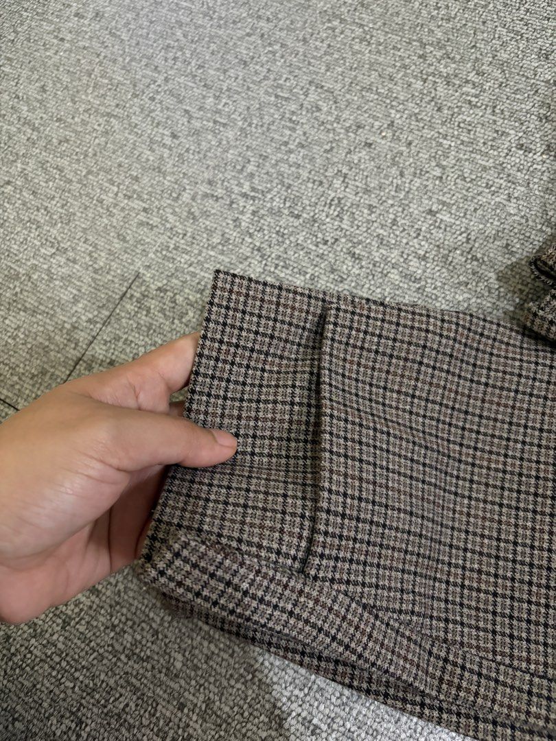 Zara Woman Checkered Pants (Category: Other Bottoms) located in Quezon City. Submitted by ysahco (Listing ID 1427785469, Image 3). Description: I can send a ww for queries .