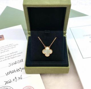 （分類：）位於 。 由 bolo.bvlgari 提交（商品編號 1428024579，圖片 1）。簡介： 。