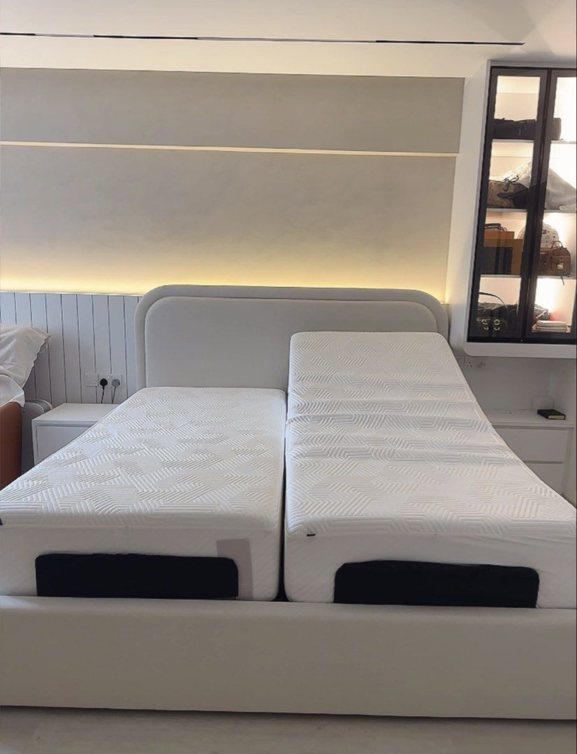 Adjustable Split King Bed (Category: Bed Frames & Mattresses) located in Singapore. Submitted by grlpwr (Listing ID 1428028662, Image 3). Description: Adjustable Split King Bed with Mattress, FREE just arrange for your own transportation of the frame and mattress and it’s yours :) .