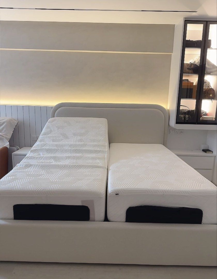 Adjustable Split King Bed (Category: Bed Frames & Mattresses) located in Singapore. Submitted by grlpwr (Listing ID 1428028662, Image 2). Description: Adjustable Split King Bed with Mattress, FREE just arrange for your own transportation of the frame and mattress and it’s yours :) .