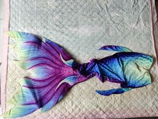 (Category: ) located in . Submitted by dress4five (Listing ID 1427999075, Image 1). Description: .