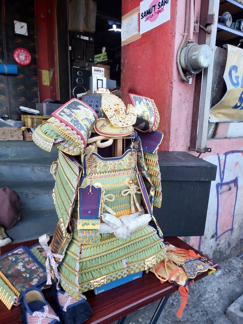 Antique Japanese Samurai Armor (Category: Vintage Collectibles) located in Quezon City. Submitted by jpnvintageonline (Listing ID 1427949982, Image 3). Description: Japanese SAMURAI display with box what you see is what you get .