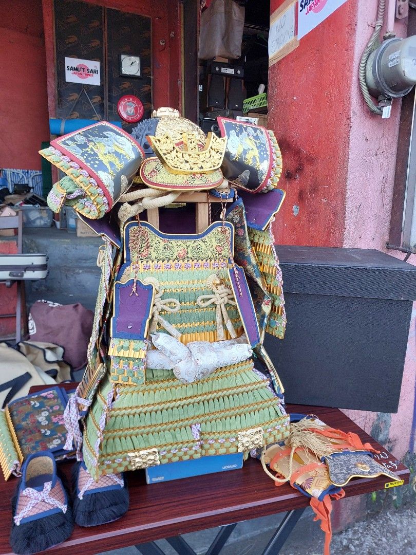Antique Japanese Samurai Armor (Category: Vintage Collectibles) located in Quezon City. Submitted by jpnvintageonline (Listing ID 1427949982, Image 1). Description: Japanese SAMURAI display with box what you see is what you get .