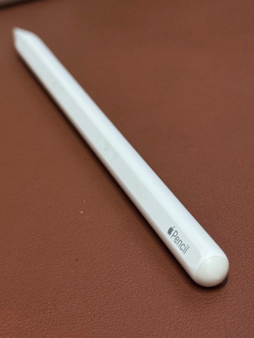 Apple Pencil 2 (Category: Other Mobile & Gadget Accessories) located in Manila. Submitted by emilevil (Listing ID 1428013057, Image 1). Description: Apple Pencil Generation 2 No issues Can include box Rfs - di nagagamit Also available - Ipad Air M1 5th Generation 256GB - Add P16,500 (see other listing for photos).