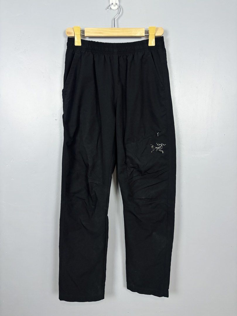 ARCTERYX PANTS (Category: Activewear) located in Mabalacat. Submitted by doughnutthrift (Listing ID 1428004550, Image 1). Description: ARCTERYX PANTS Excellent condition W- 30-36” L- 41” Leg opening- 8” No issue.
