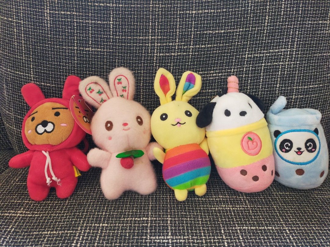 Assorted Plush Toys (Category: Plushies & Soft Toys) located in Manila. Submitted by reecarts (Listing ID 1428067682, Image 2). Description: ₱ 150 each bundle + sf sold as bundle only, strictly no choosing, some with minimal stains and no chains but plush are all in good conditions Can choose from BUNDLE 1-4 or take all dm for more inquiries.