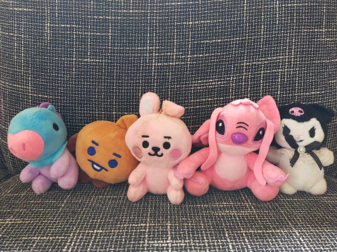 Assorted Plush Toys (Category: Plushies & Soft Toys) located in Manila. Submitted by reecarts (Listing ID 1428067682, Image 1). Description: ₱ 150 each bundle + sf sold as bundle only, strictly no choosing, some with minimal stains and no chains but plush are all in good conditions Can choose from BUNDLE 1-4 or take all dm for more inquiries.