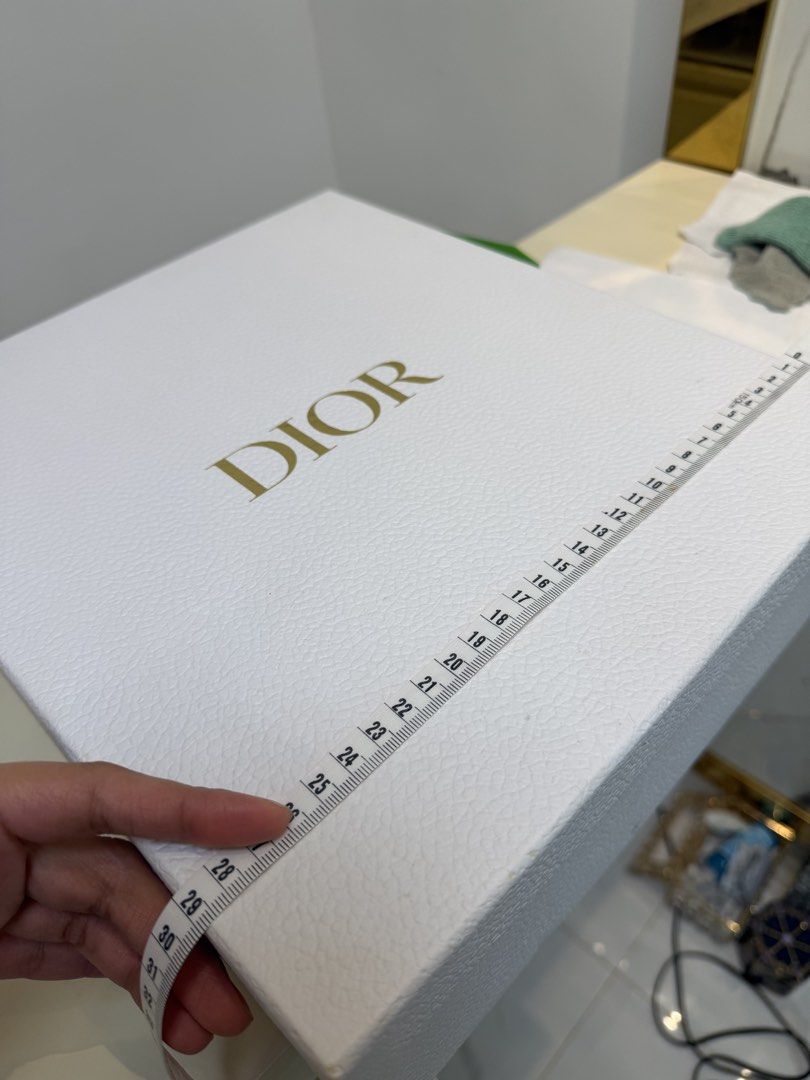 Authentic DIOR Box (Category: Luxury Accessories) located in Cavite. Submitted by purgingmycloset888 (Listing ID 1428088960, Image 3). Description: .