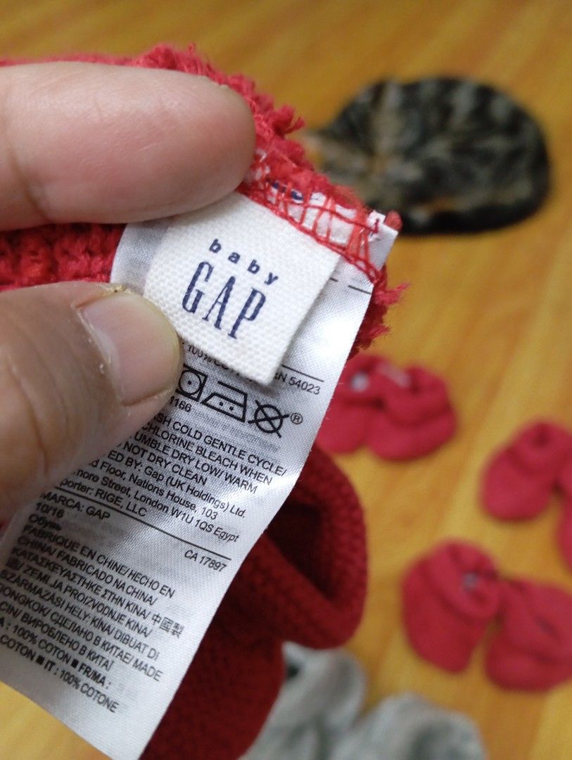 BabyGap Baby Booties 3-6 Months knitted booties Bundle (Category: Babies & Kids Fashion) located in Caloocan City. Submitted by SummersClozet (Listing ID 1428075513, Image 3). Description: ❤️Made from high-quality materials. 👉 Needs washing, naalikabukan. 👉Selling as bundle. P250 pag isa lang. ❎No Return, No Exchange, No Refund. For fast transactions, ping me @ 0916-2524312.