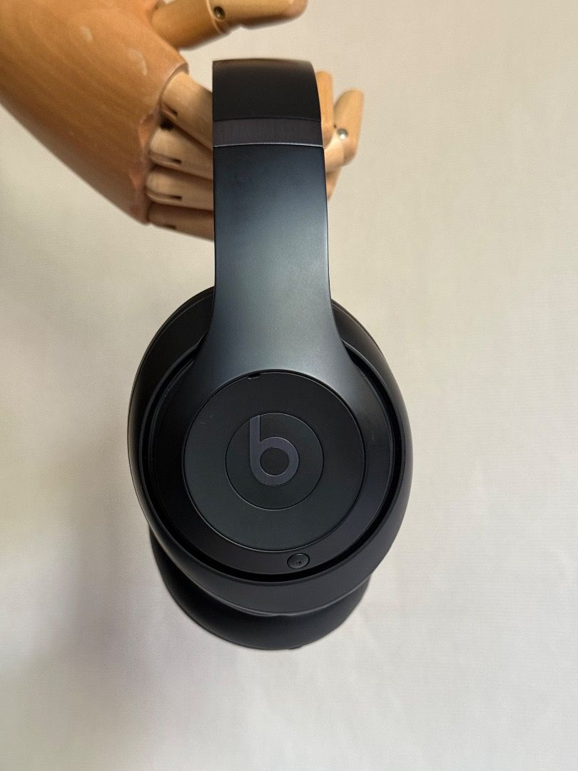 Beats Studio Pro Wireless Headphones — Black (Category: Headphones & Headsets) located in Mabalacat. Submitted by lkp99 (Listing ID 1428018859, Image 3). Description: Beats Studio Pro Wireless Headphones — Black Used - Like New, pristine condition Price: 17,000 Retails at ₱18,990.00 (bought last year) What's included: Beats Studio Pro Wireless Headphones unit Box Carrying case USB-C to USB-C cable for charging and audio 3.5mm analog audio cable Q