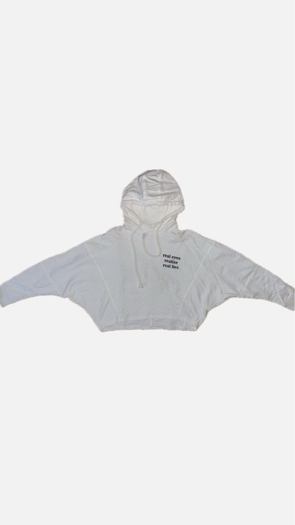 BeFree Revival Cropped Hoodie (Category: Coats, Jackets and Outerwear) located in Manila. Submitted by earlonashow (Listing ID 1427970437, Image 3). Description: W 22 (left to right hem) L 18.