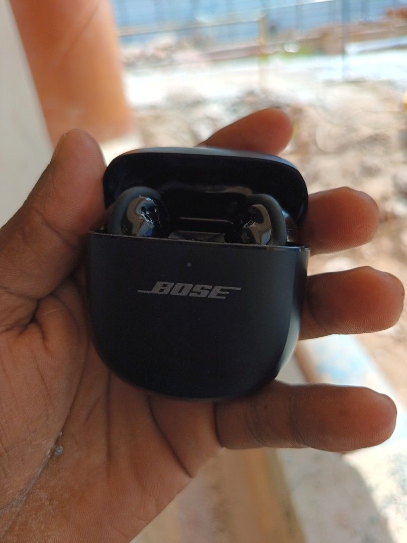 Bose Earbuds407725929619804160