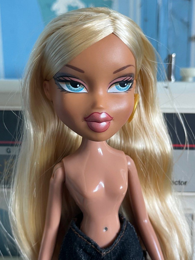 Bratz cloe p4f wave 2 (Category: Kids Toys) located in San Pedro. Submitted by uboyz123 (Listing ID 1428097123, Image 1). Description: Pm fore more pictures .