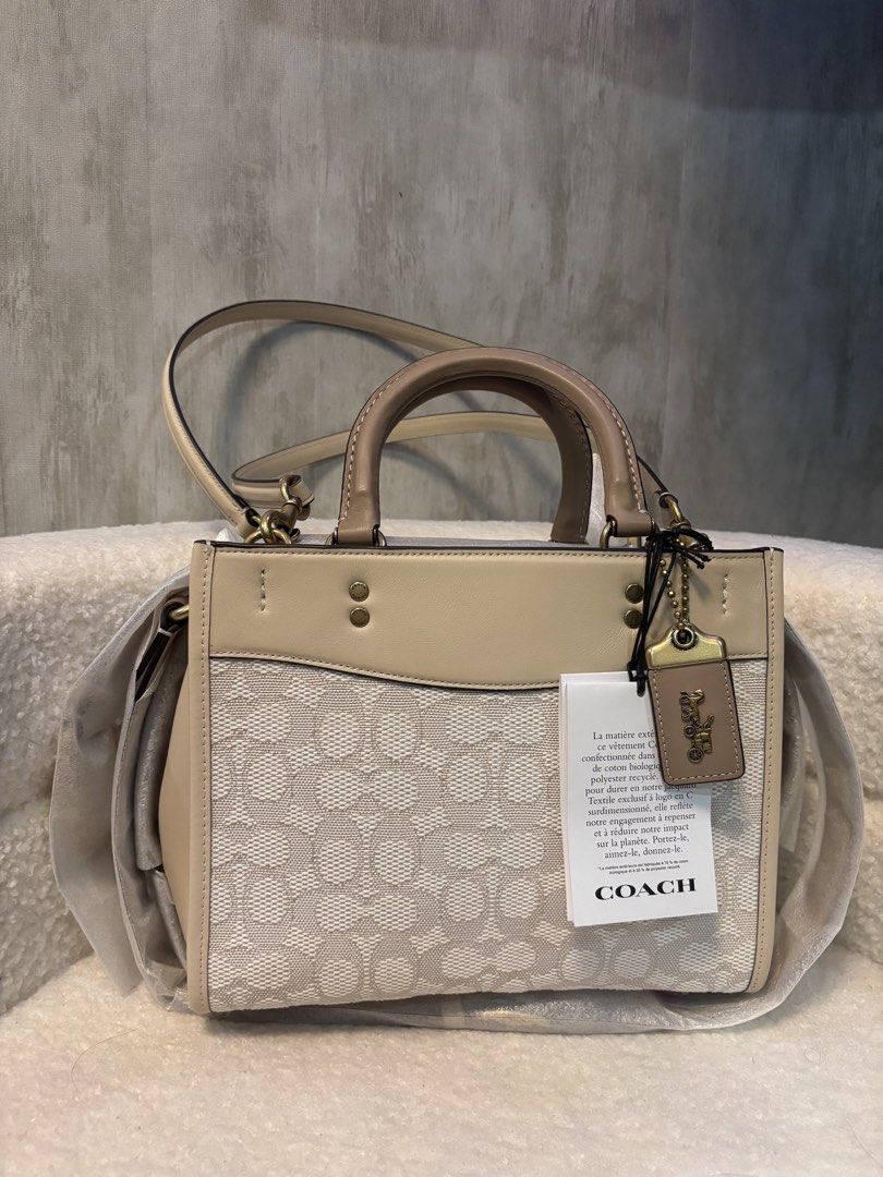 Coach Rogue 25 Handbag (Category: Luxury Bags & Wallets) located in Manila. Submitted by _thepursela (Listing ID 1428016603, Image 1). Description: .