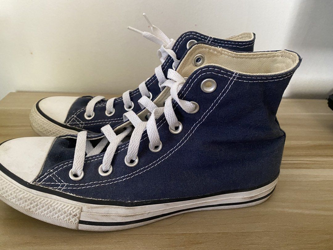 Converse Chuck Taylor All Star High Top - Navy (Category: Sneakers) located in Manila. Submitted by anjoqz147 (Listing ID 1427951659, Image 2). Description: Unisex ( refer to size chart provided in Converse website) Women owned Last price Message for further details.