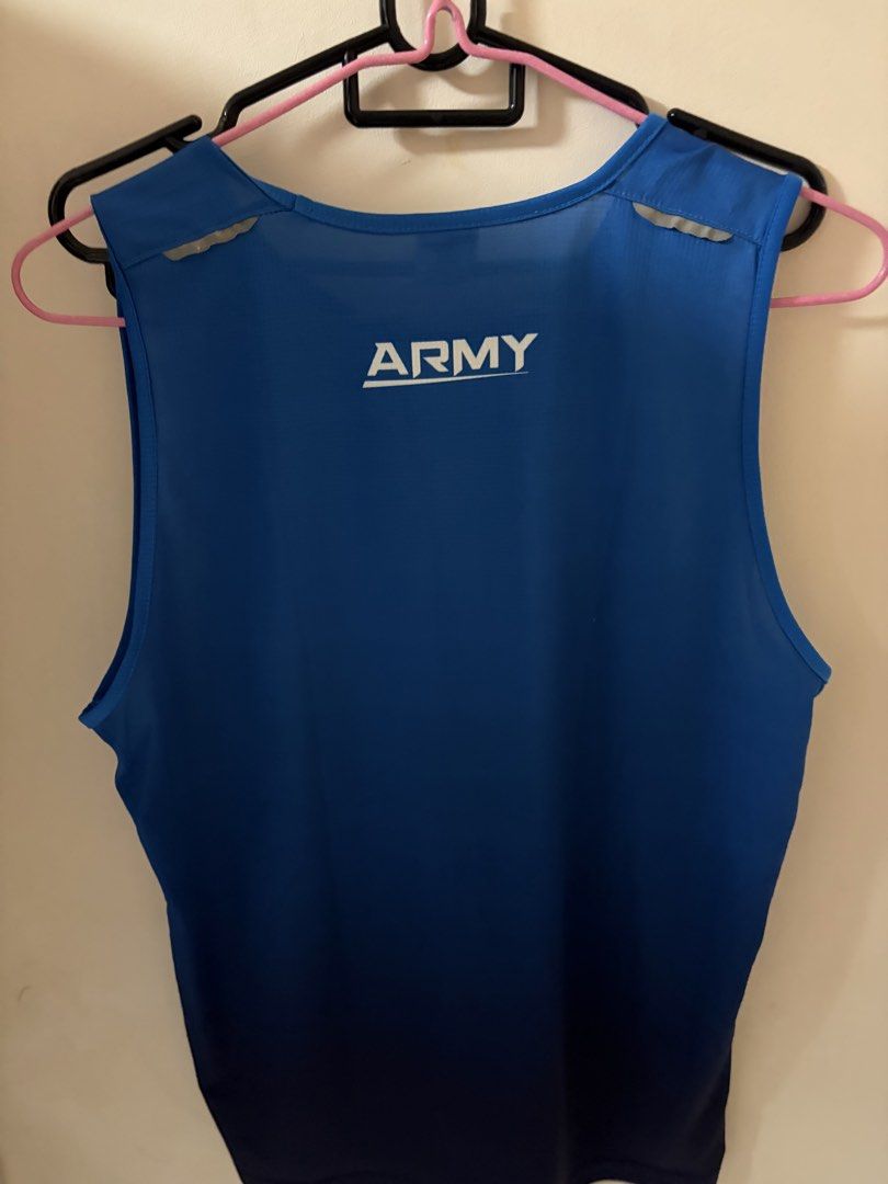 CSSCOM pt singlet (Category: Activewear) located in Singapore. Submitted by tohzzzzz (Listing ID 1428060991, Image 2). Description: Have 3 available .