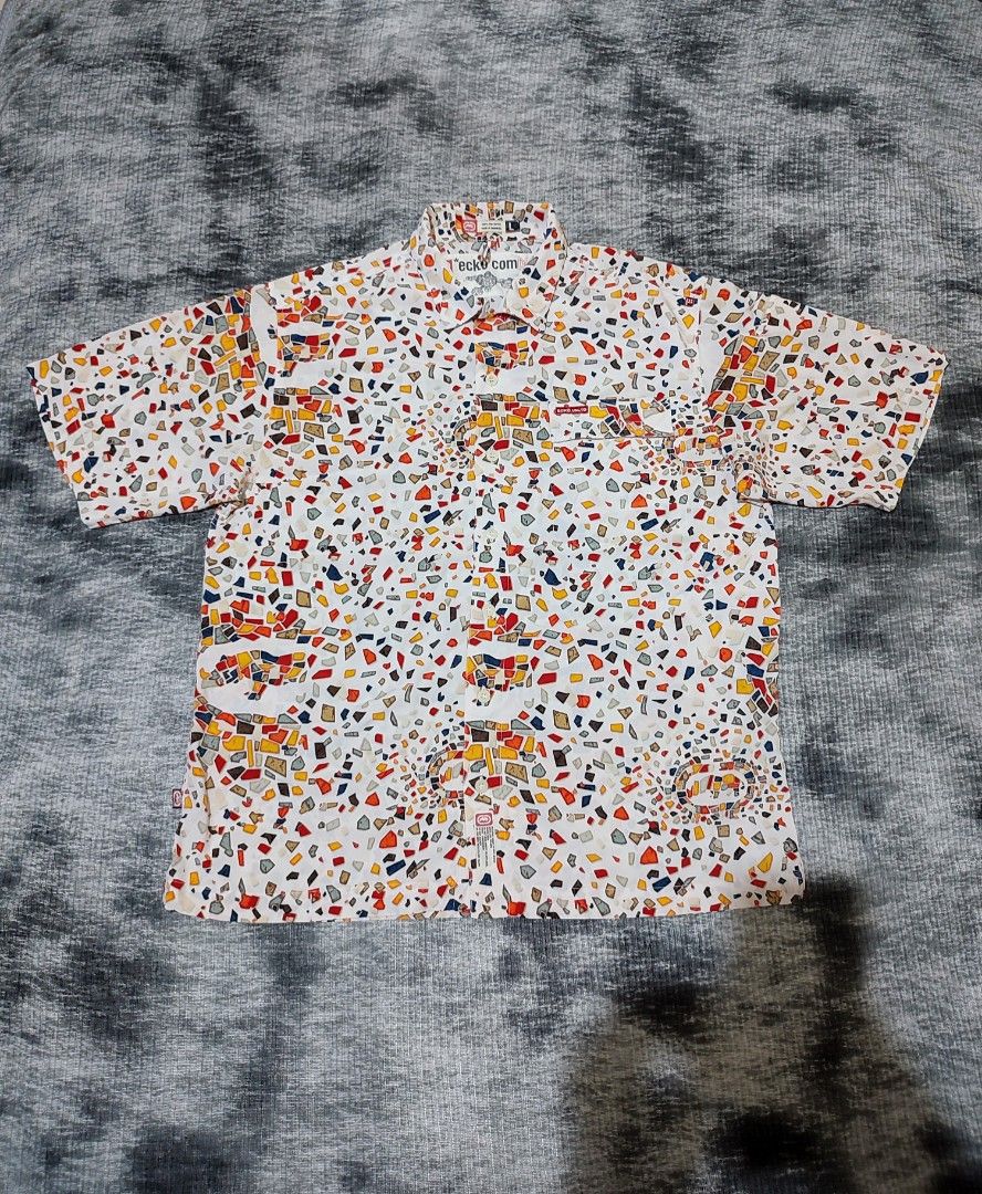 Ecko UNLTD Geometric Polo (Category: Formal Shirts) located in Cebu City. Submitted by haryvyylyynn (Listing ID 1427981515, Image 1). Description: Ecko Unltd 850.