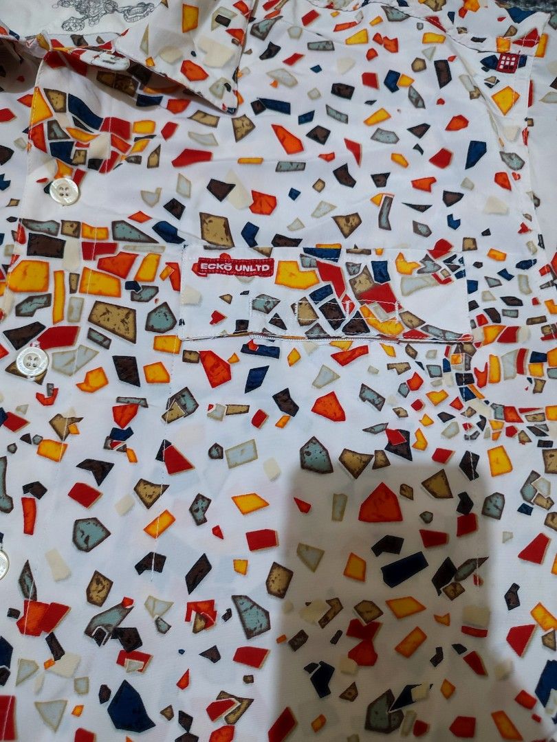 Ecko UNLTD Geometric Polo (Category: Formal Shirts) located in Cebu City. Submitted by haryvyylyynn (Listing ID 1427981515, Image 3). Description: Ecko Unltd 850.