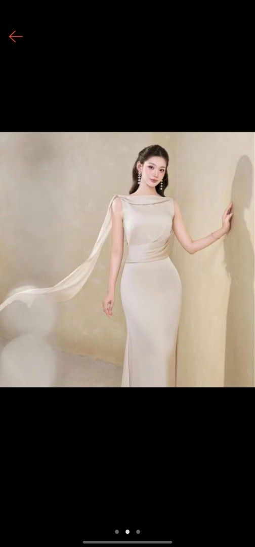 Elegant Silk Dress (Category: Dresses) located in Manila. Submitted by ampee_ (Listing ID 1427968776, Image 2). Description: Size S Brand New with Tag ✨️✨️ Good Quality ❗️❗️❗️ Color: Light Cream.