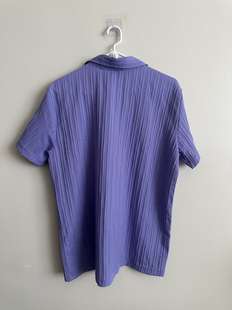 Eshop Purple Short Sleeve Shirt (Category: Tshirts & Polo Shirts ) located in Manila. Submitted by peebss18 (Listing ID 1428064266, Image 3). Description: Eshop Purple Short Sleeve Shirt (Men) Condition: Good / lightly used Size: Medium (fits M comfortably) Dimensions: L – 28” / W – 22” Details: • Short sleeve casual shirt • Purple color, lightweight and breathable • Soft cotton / cotton-blend material • Perfect for casual / streetwear outfits Pr