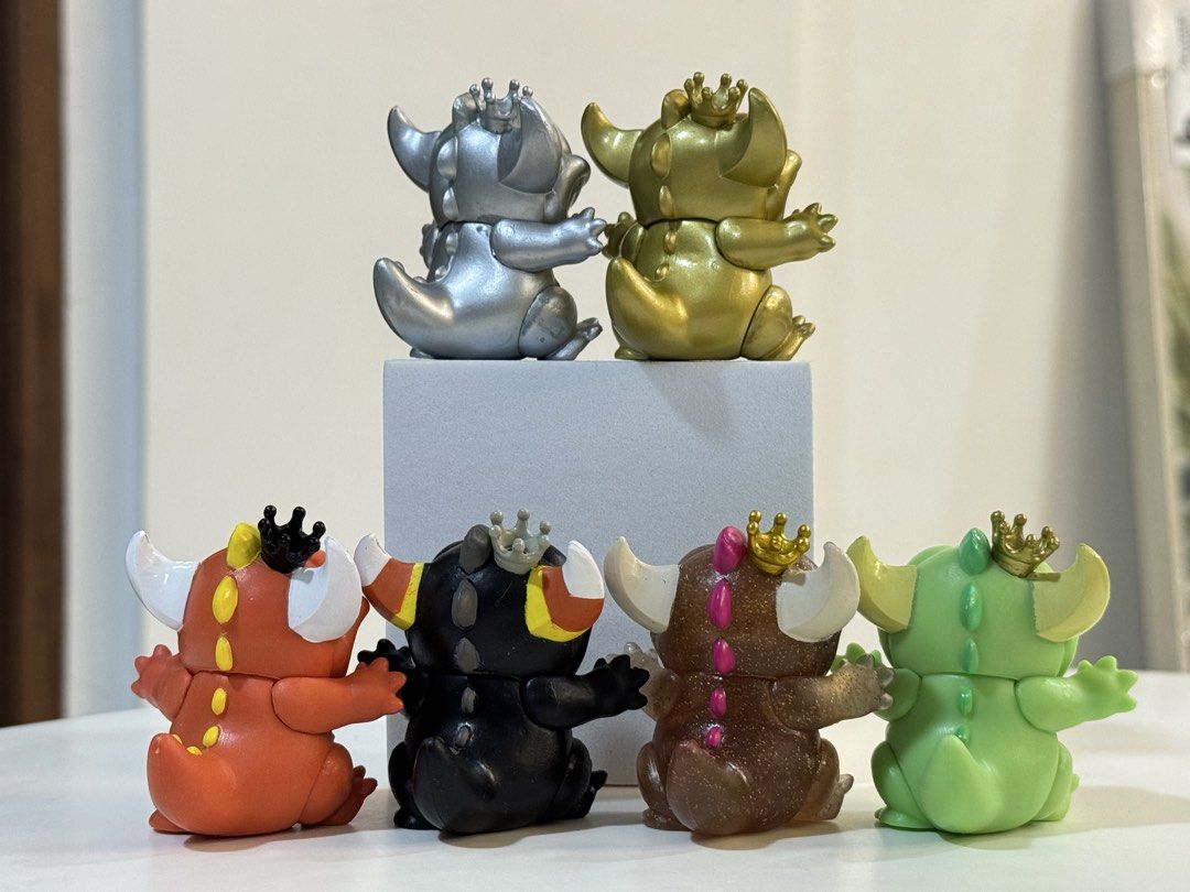 Funko Paka Paka Chase Dragons Set mini figures (Category: Designer & Blind Box Toys) located in Quezon City. Submitted by kingofatlantis (Listing ID 1427984795, Image 2). Description: Funko Paka Paka Chase Dragons set. These are the chase figures from some of the vaulted and retired line of Funko, the Paka Paka line. Each are valued at 1k plus on ebay. These are Mint condition and are only displayed inside my glass cab collection. What you see is