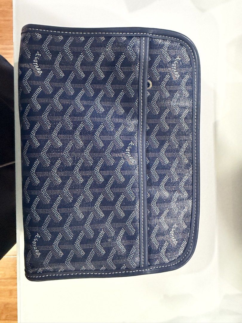 Goyard Jouvence Bag (Category: Luxury Bags & Wallets) located in Manila. Submitted by luxurysellermanila (Listing ID 1427962697, Image 2). Description: For sale Goyard Jouvence MM Toiletry bag Length 24.5cm Width 7cm Height 19cm Weight 0.34kgs Comes with dust bag Meetups or shipping c/o buyer .