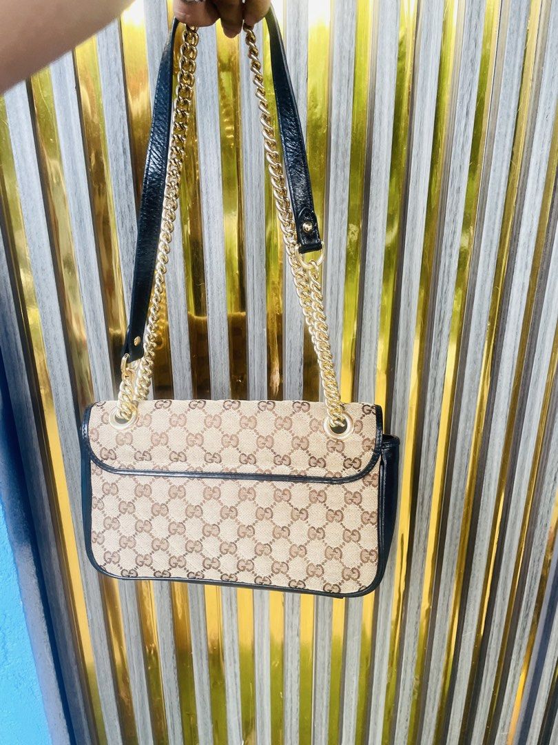 Gucci GG Marmont Shoulder Bag (Category: Luxury Bags & Wallets) located in Mambajao. Submitted by keysse1432 (Listing ID 1427412654, Image 3). Description: Ukay source No major issue please do self authenticity🥰❤️ No major issue .