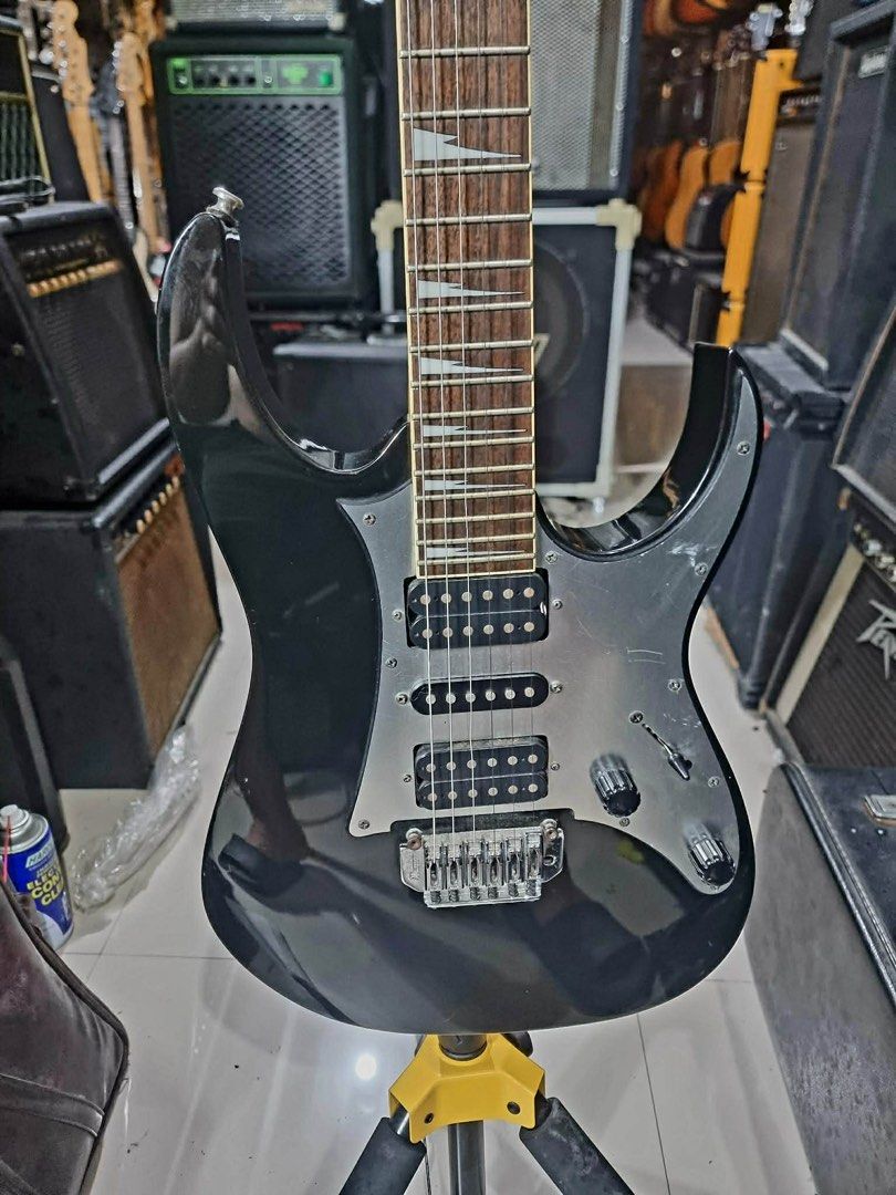 Ibanez Gio Electric Guitar (Category: Musical Instruments) located in Binan City. Submitted by asherkv13 (Listing ID 1428047866, Image 2). Description: .