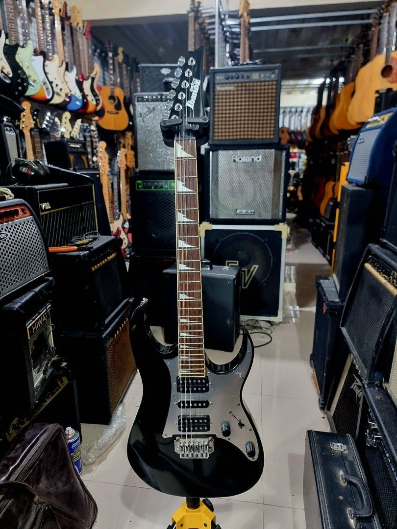 Ibanez Gio Electric Guitar (Category: Musical Instruments) located in Binan City. Submitted by asherkv13 (Listing ID 1428047866, Image 1). Description: .
