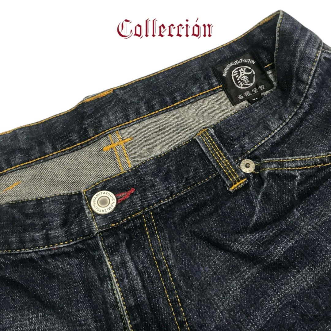Japanese Koi Fish Denim Shorts (Category: Shorts) located in General Trias. Submitted by colleccion (Listing ID 1427954821, Image 3). Description: Stylish denim shorts featuring a unique Japanese koi fish design. These shorts have a dark wash and a comfortable fit. They showcase intricate details on the pockets and a distinctive koi fish graphic on the side. The shorts also have a decorative patch on the back pocket. Perfect for adding a touch of