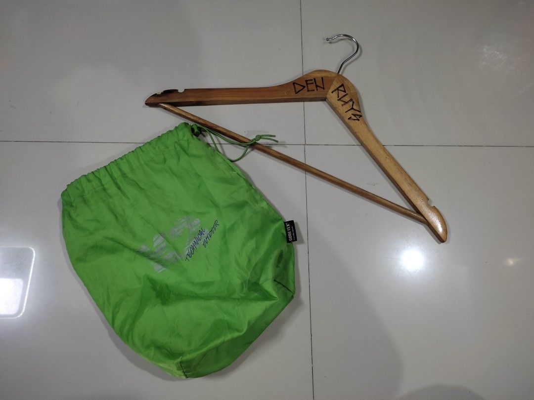 K2 Outdoor Goretex Pouch (Category: Belt bags, Clutches and Pouches) located in Bacolod City. Submitted by zeich_thrift (Listing ID 1428091824, Image 1). Description: K2 Outdoor Goretex Pouch excellent condition no issue need wash.