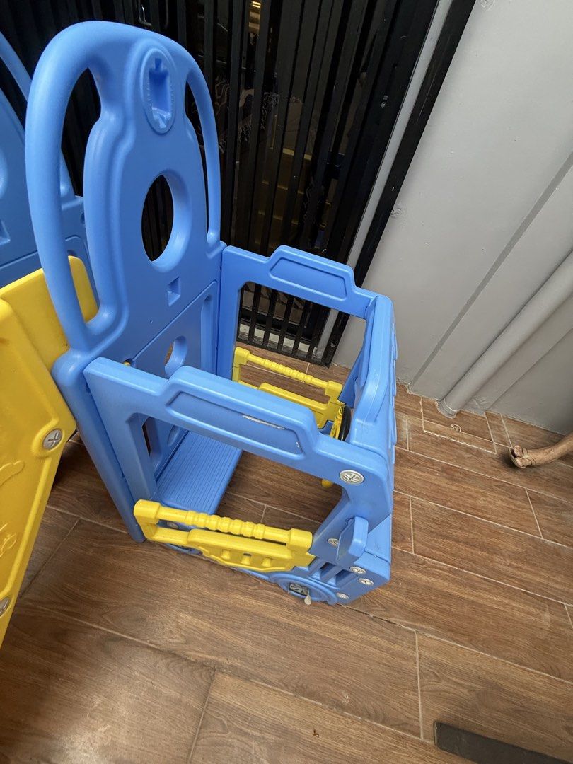 Kids Slide and Swing Set (Category: Infant Playtime) located in Marikina City. Submitted by closet.ar (Listing ID 1428010251, Image 3). Description: .