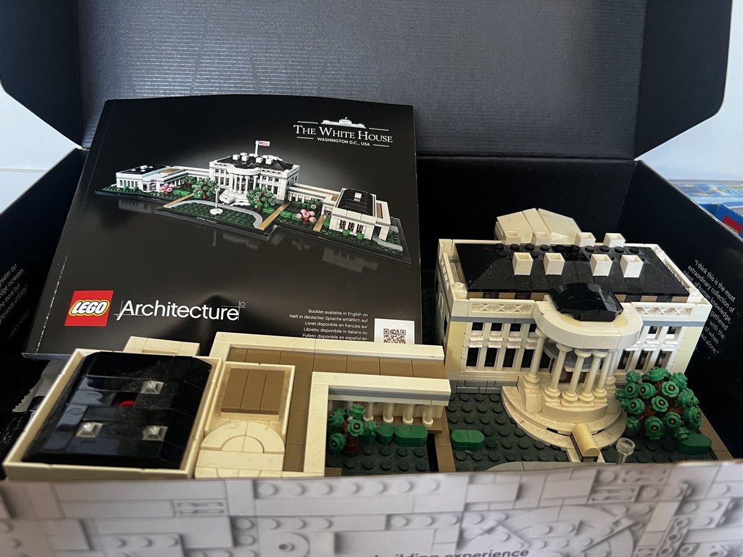 Lego Architecture The White House 21054 (Category: Lego & Building Sets) located in Muntinlupa City. Submitted by wee_n_mutsi (Listing ID 1427974110, Image 2). Description: Complete set with box and instruction manual .