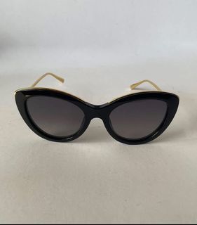 (Category: ) located in . Submitted by chloe_luxuries (Listing ID 1427979191, Image 1). Description: .