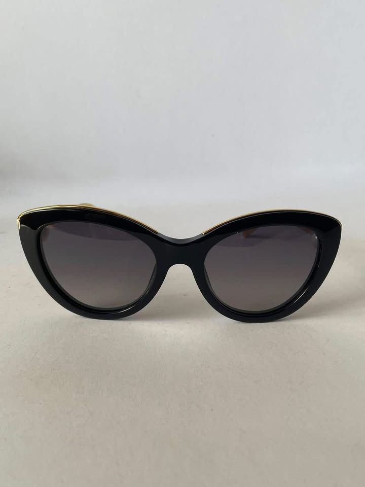 Louis Vuitton Cat Eye Sunglasses (Category: Luxury Accessories) located in Manila. Submitted by chloe_luxuries (Listing ID 1427979191, Image 2). Description: Guaranteed Original Louis Vuitton Cat Eye sunglasses Still in very good condition Pm for those interested.