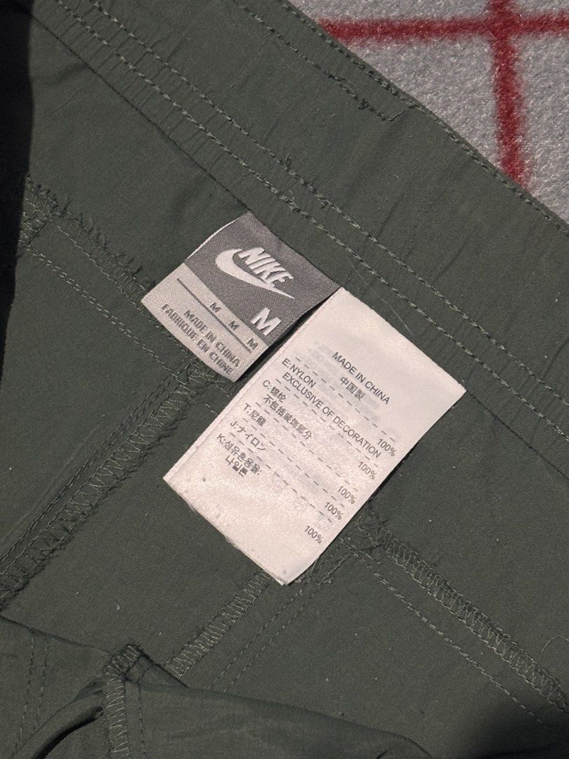 Low Waisted Nike Track pants Forest Green (read description) (Category: Other Bottoms) located in Caloocan City. Submitted by ___keisells (Listing ID 1428060171, Image 3). Description: Item description: M Pockets w/ zipper Dimensions: L: 100 cm W:45cm Leg Width: 25cm Issue/s: none MOP: Gcash Available MOD: Same Day Delivery only within MM.