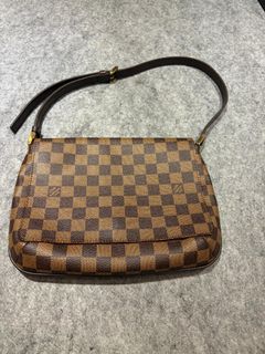（分類：）位於 。 由 goomafy 提交（商品編號 1427956858，圖片 1）。簡介： 。