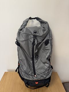 （分類：）位於 。 由 valkreus 提交（商品編號 1427988841，圖片 1）。簡介： 。