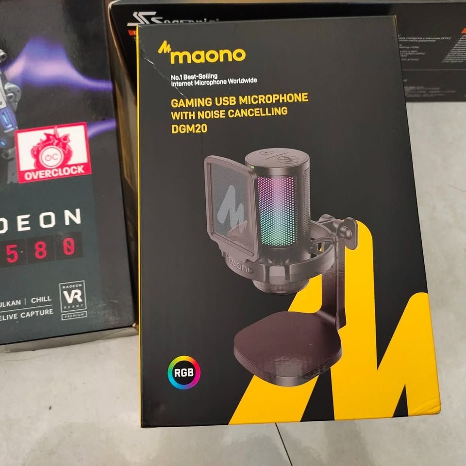 Maono DGM20 USB Condenser Mic (Category: Microphones) located in Cavite. Submitted by yampolskie (Listing ID 1428039384, Image 1). Description: Bawal sa maarte slight factory issue: LED indicator for mute (red/green) / noise cancel (blue) cancel no light. Other than that working yung mic both on PC and mobile, working din yung touch. Complete accessories. Loc: Salawag, Cavite Pickup or Lalamove ni buyer..