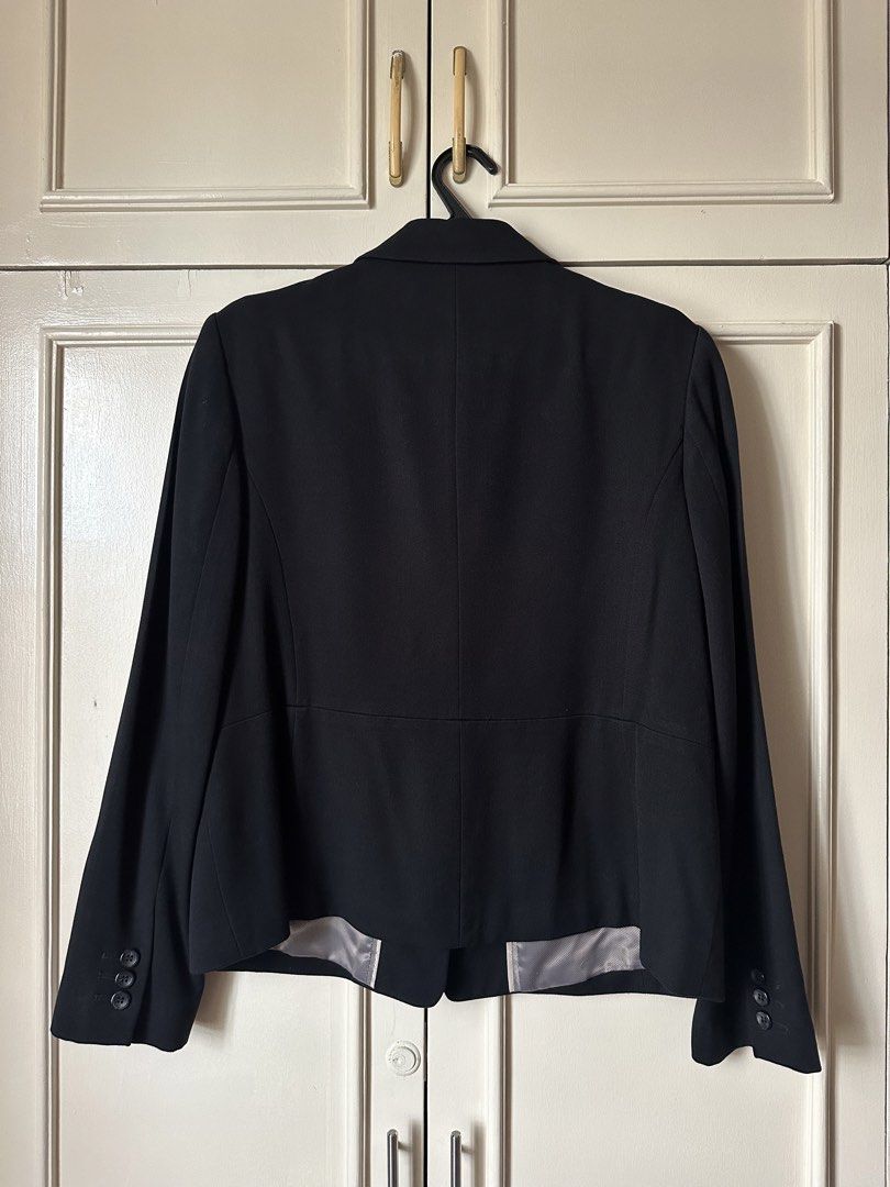 Marks & Spencer Blazer Womens (Category: Coats, Jackets and Outerwear) located in Quezon City. Submitted by adjesuss (Listing ID 1428039577, Image 3). Description: rfs: decluttering MOP: GCash Location: Quezon City (near Ever Commonwealth) L 58 W 48 Sleeve 61 Shoulder 41.
