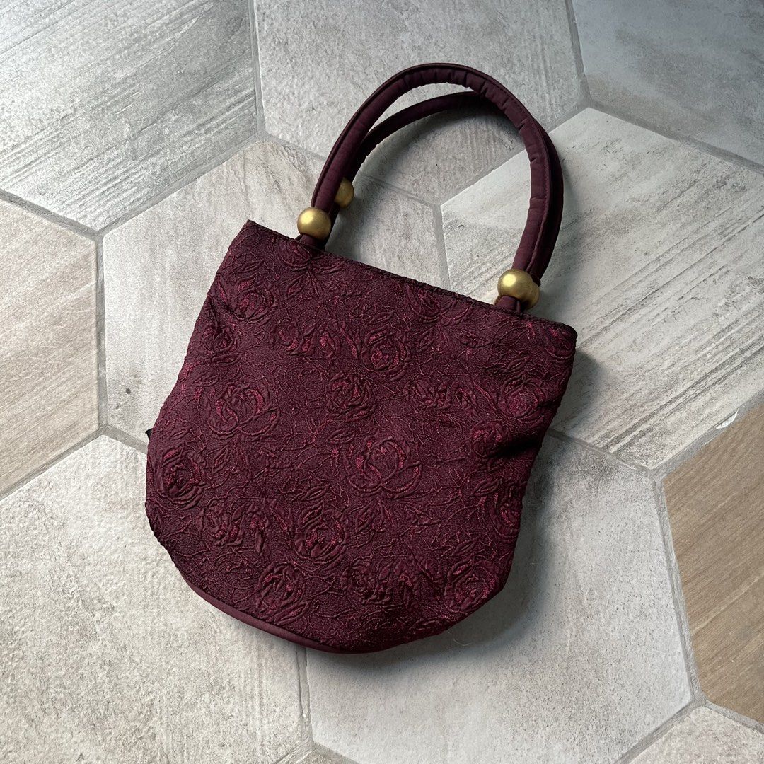 maroon floral embroidered purse (Category: Purses & Pouches) located in Manila. Submitted by ekses (Listing ID 1428015303, Image 2). Description: - soo cute, even better in person measurements: handle - 13” width - 8” length - 8” depth - 5”.
