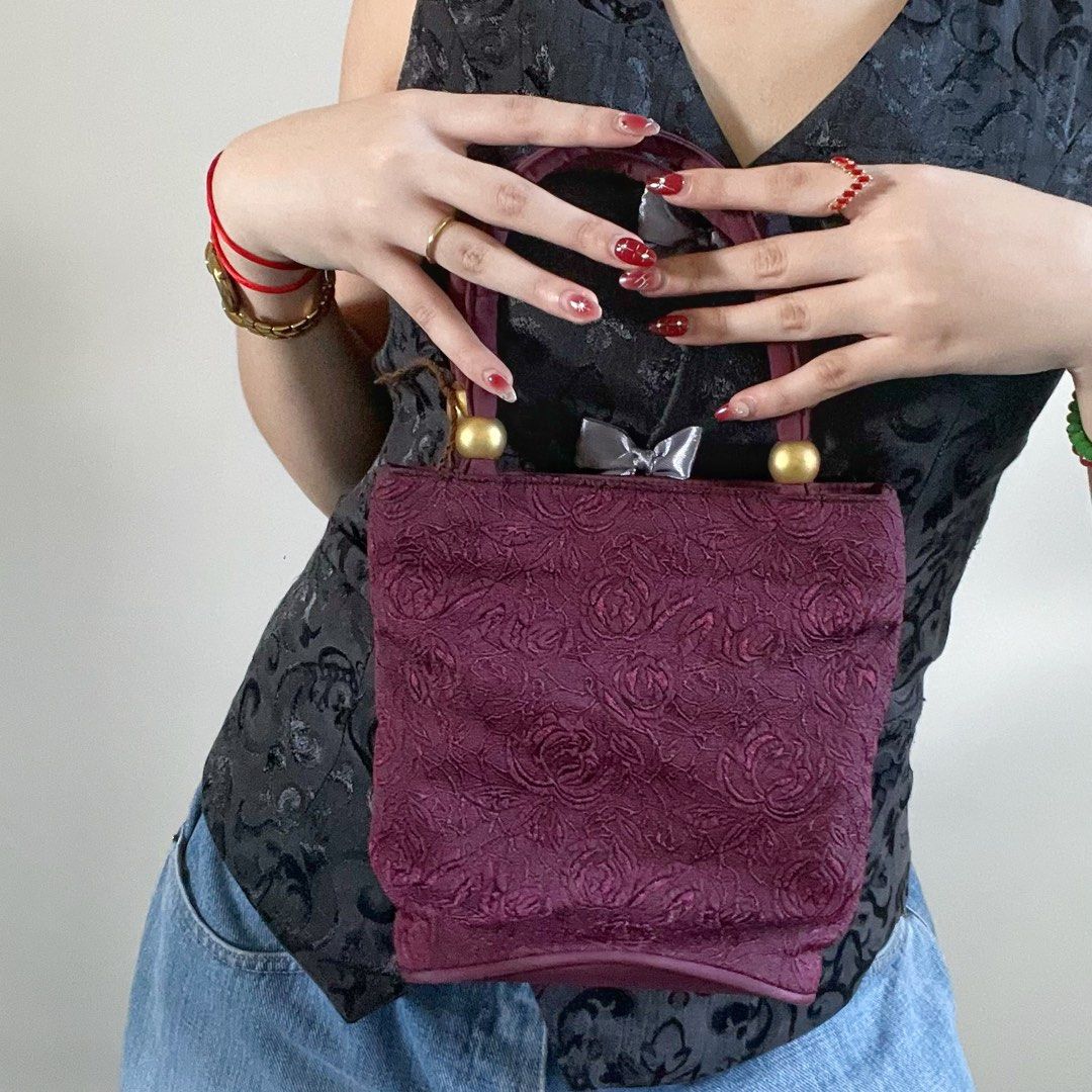 maroon floral embroidered purse (Category: Purses & Pouches) located in Manila. Submitted by ekses (Listing ID 1428015303, Image 1). Description: - soo cute, even better in person measurements: handle - 13” width - 8” length - 8” depth - 5”.
